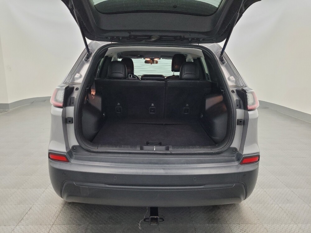 2019 Jeep Cherokee in Phoenix, AZ 85015 - 18083686 29