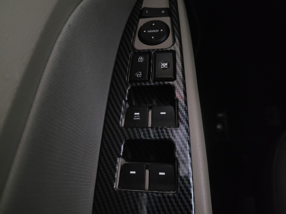 2017 Hyundai Elantra in Athens, GA 30606 - 18083693 27