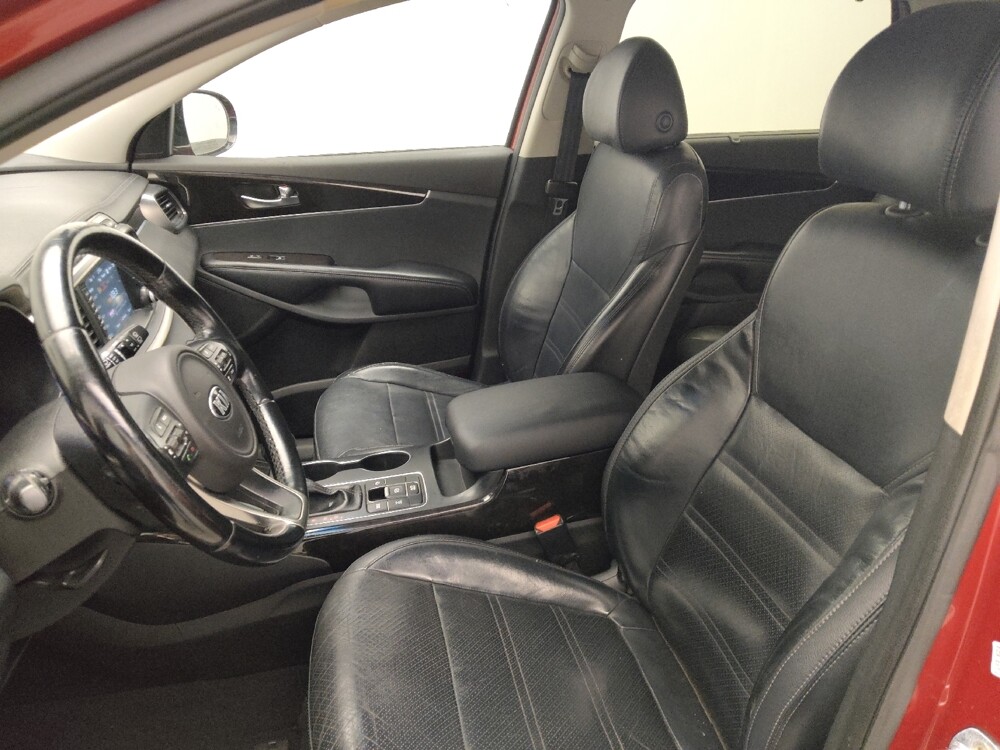 2018 Kia Sorento in Morrow, GA 30260 - 18083695 17