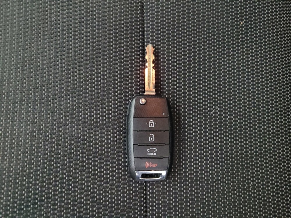 2017 Kia Forte in Savannah, GA 31419 - 18083713 32