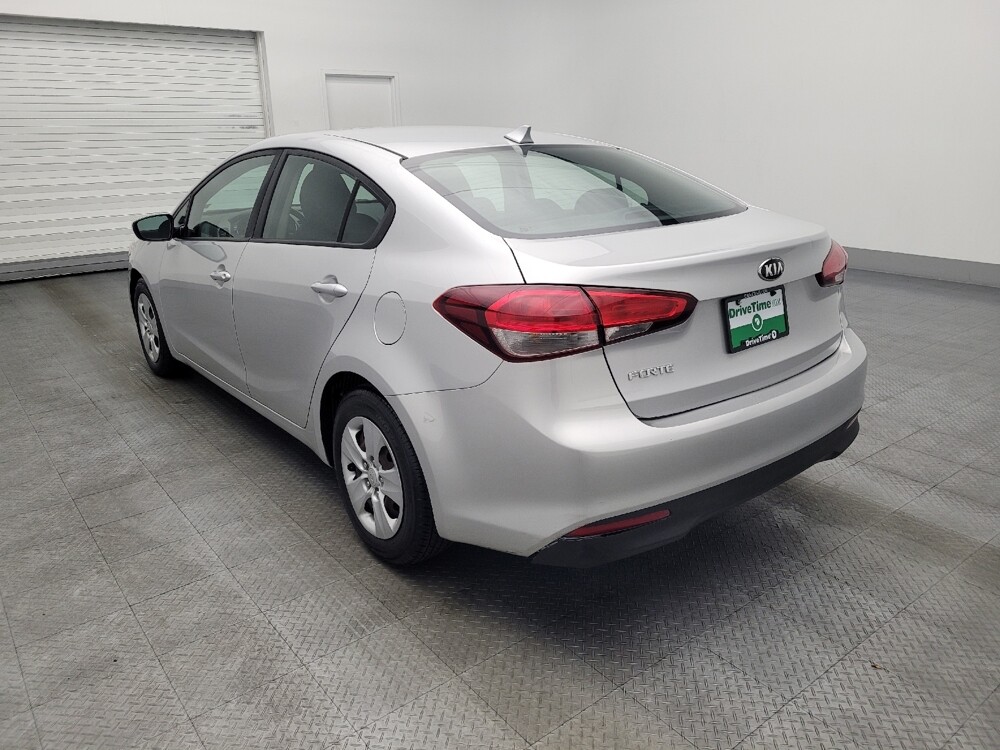 2017 Kia Forte in Savannah, GA 31419 - 18083713 5