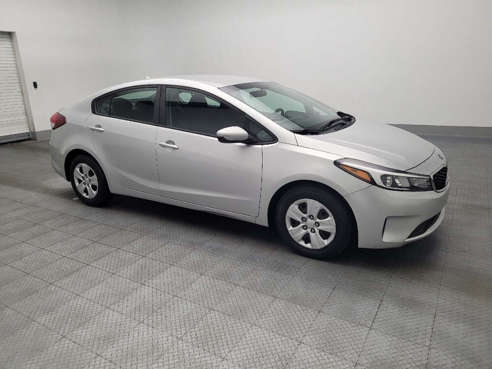 2017 Kia Forte in Savannah, GA 31419 - 18083713 11