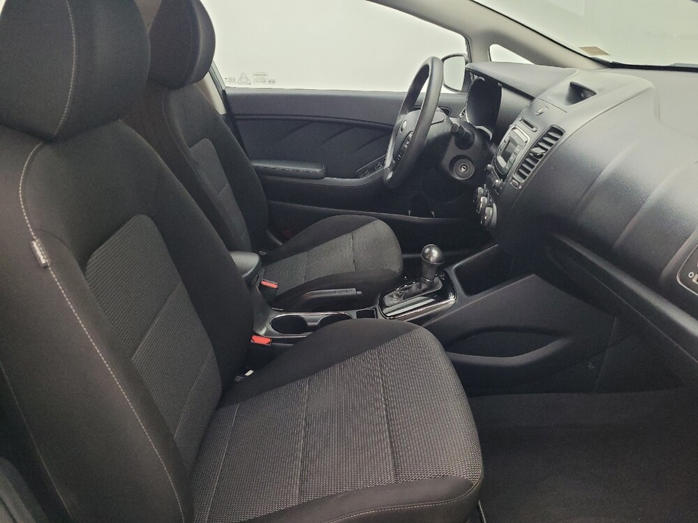 2017 Kia Forte in Savannah, GA 31419 - 18083713 21