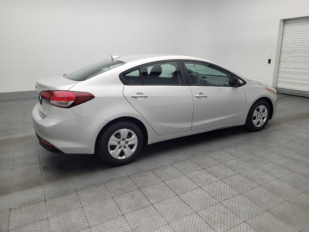2017 Kia Forte in Savannah, GA 31419 - 18083713 10