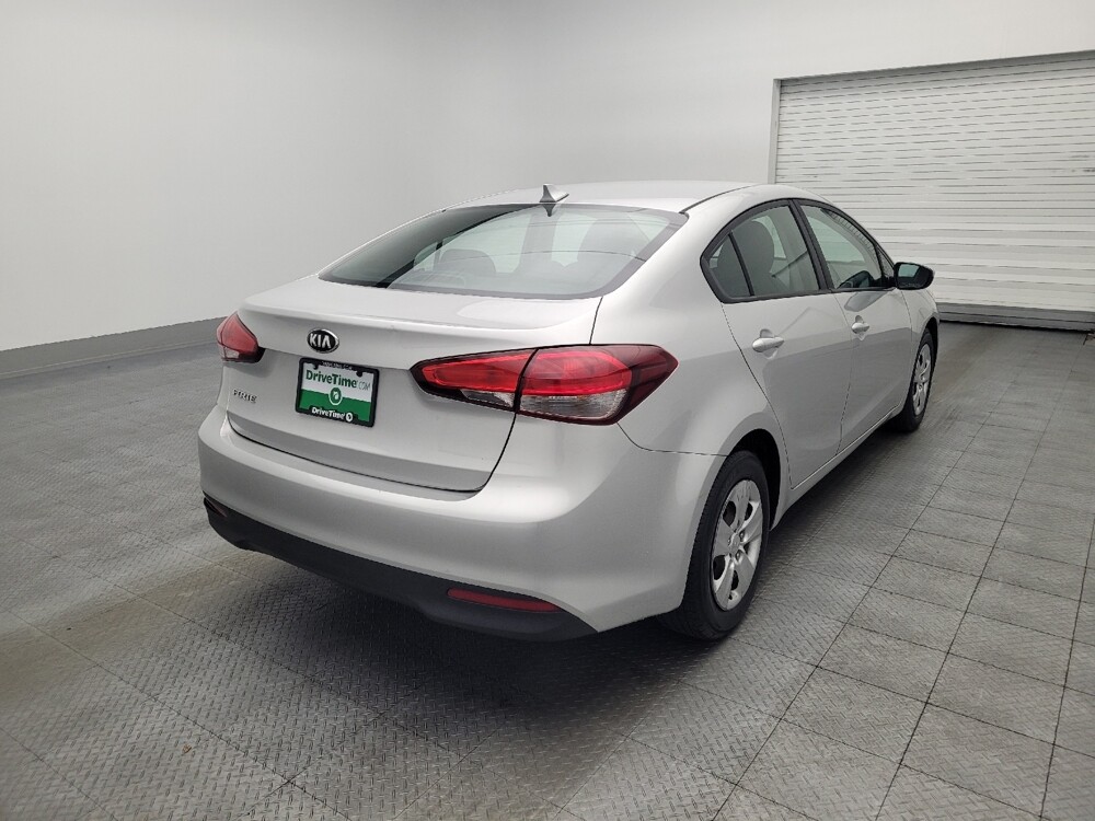 2017 Kia Forte in Savannah, GA 31419 - 18083713 9