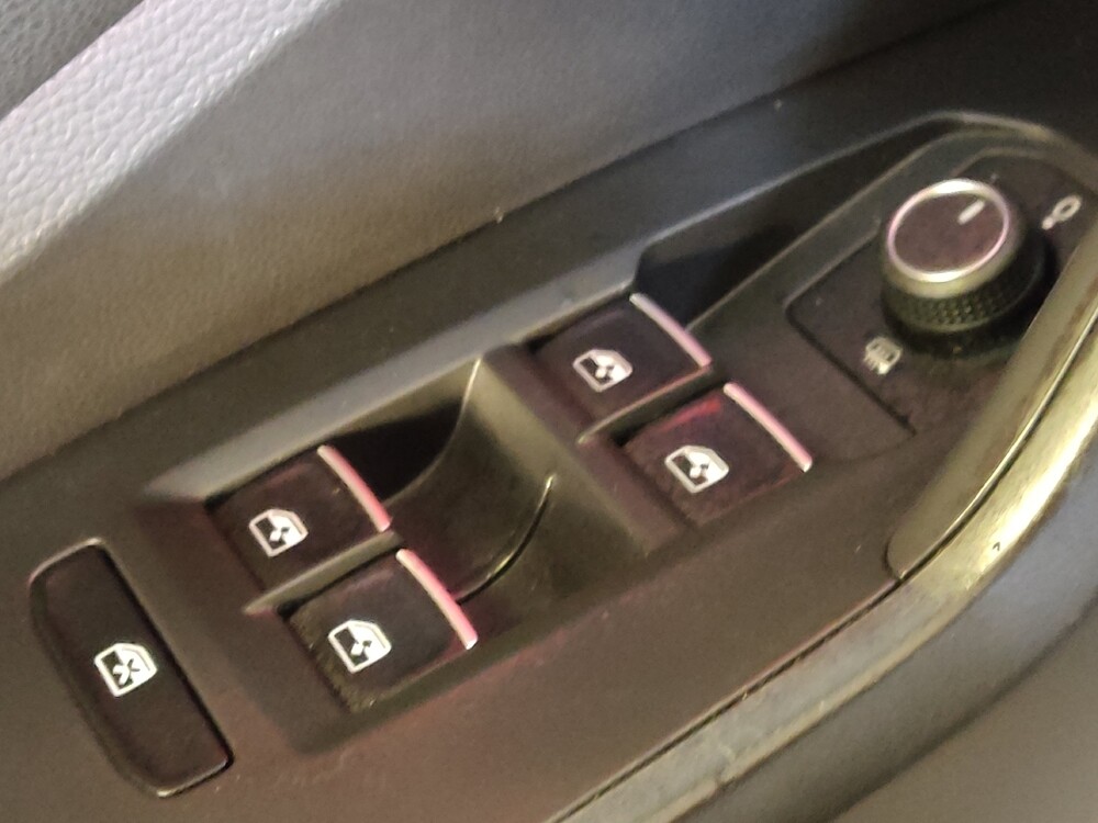 2021 Volkswagen Jetta in Greenville, SC 29607 - 18083726 27