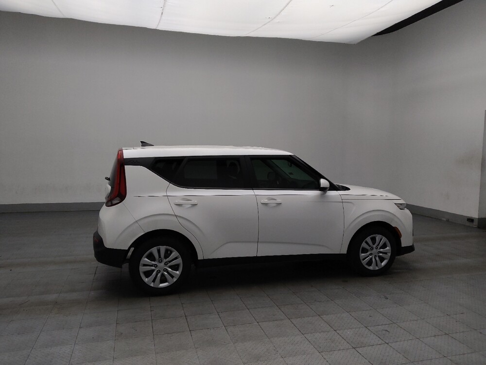 2022 Kia Soul in Morrow, GA 30260 - 18083752 10