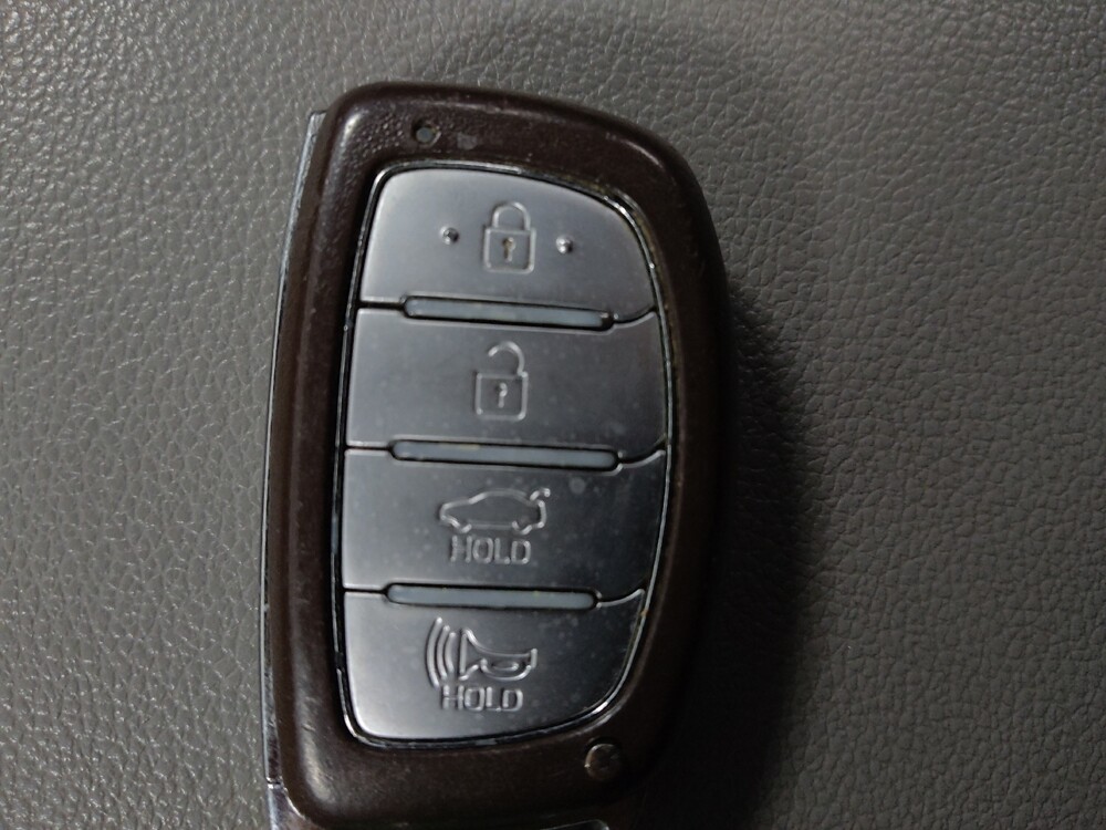 2020 Hyundai Elantra in Marietta, GA 30062 - 18083753 32