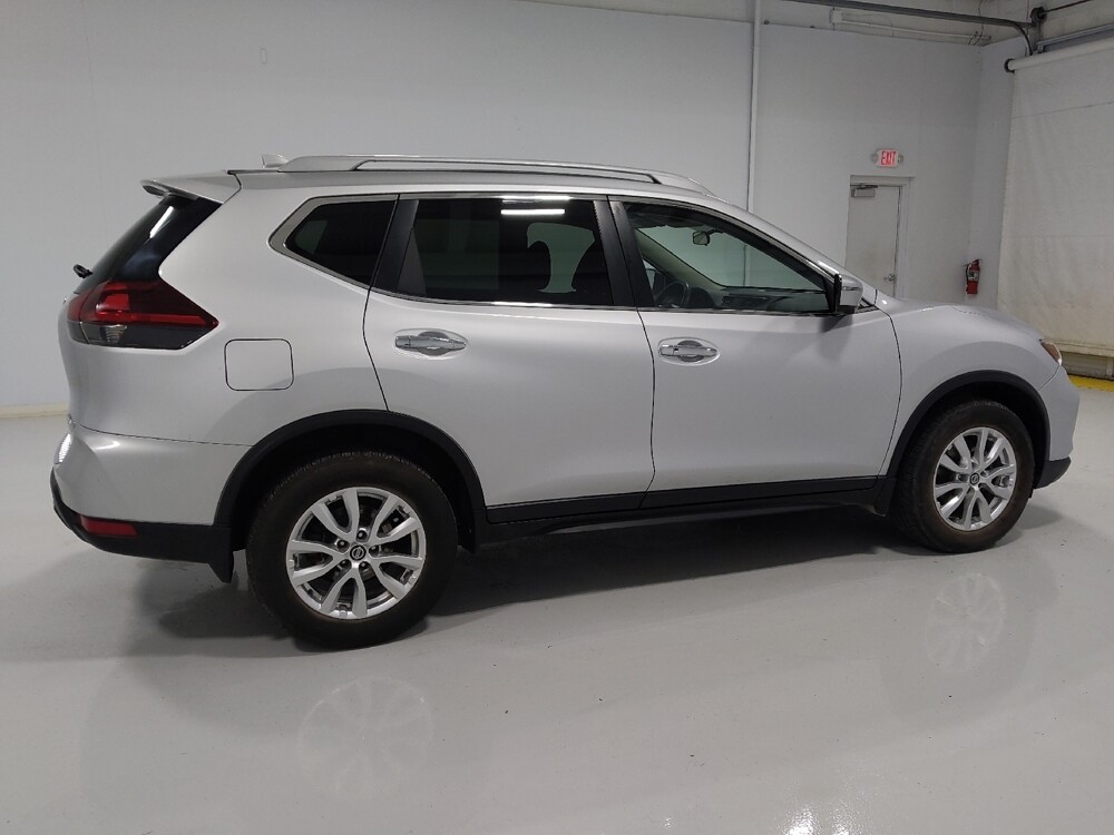 2018 Nissan Rogue in Columbus, OH 43228 - 18083763 10