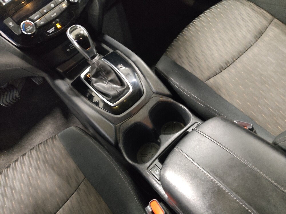 2018 Nissan Rogue in Columbus, OH 43228 - 18083763 26