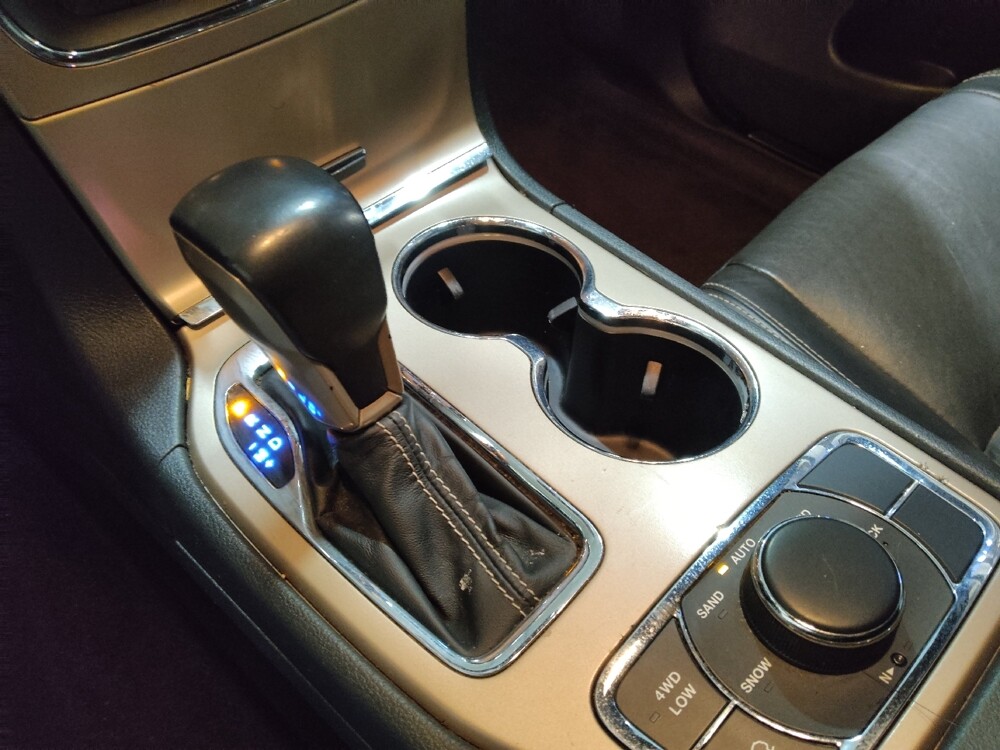 2016 Jeep Grand Cherokee in Pittsburgh, PA 15236 - 18083772 26