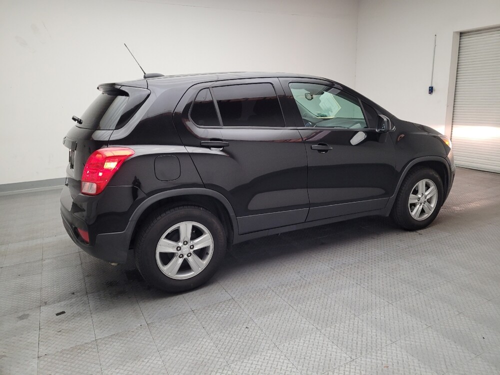 2019 Chevrolet Trax in Montclair, CA 91763 - 18083782 10