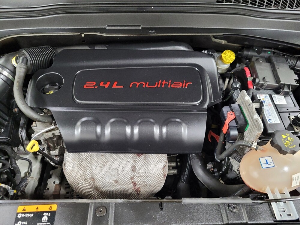 2017 Jeep Renegade in Pittsburgh, PA 15237 - 18083788 30