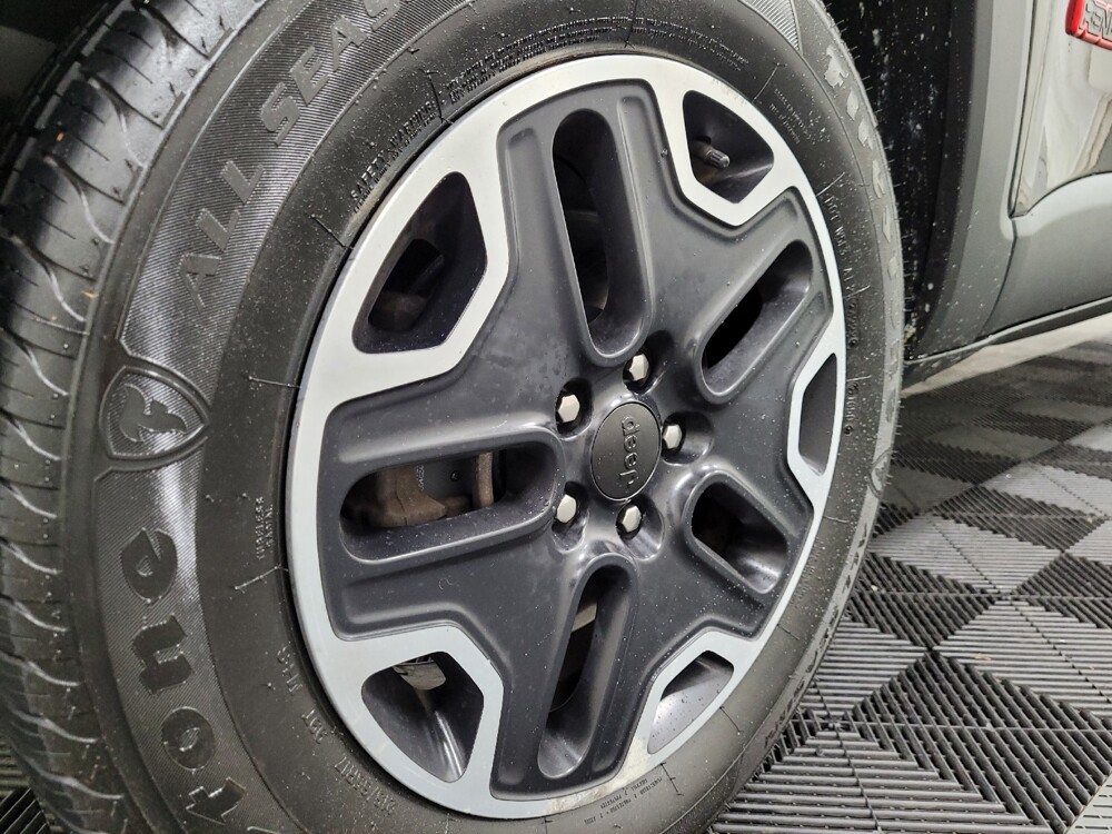 2017 Jeep Renegade in Pittsburgh, PA 15237 - 18083788 31