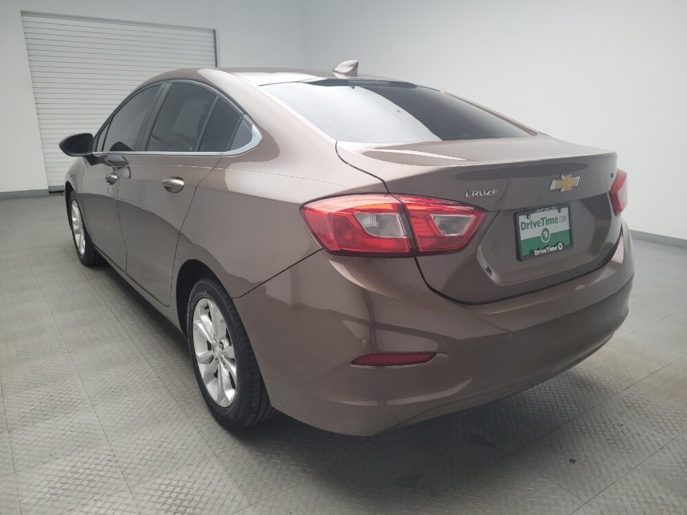 2019 Chevrolet Cruze in Grand Rapids, MI 49508 - 18083794 5