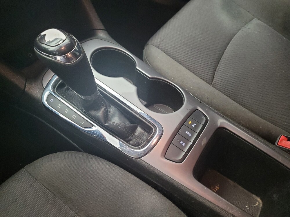 2019 Chevrolet Cruze in Grand Rapids, MI 49508 - 18083794 26