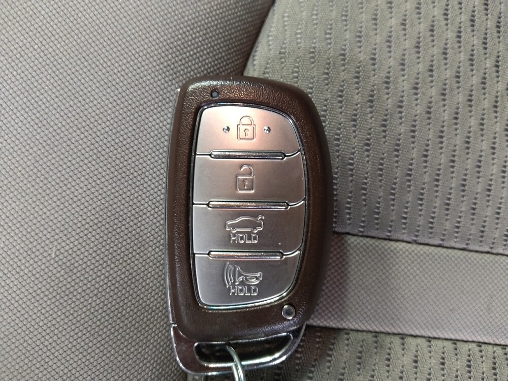 2018 Hyundai Sonata in Lakeland, FL 33815 - 18083798 32