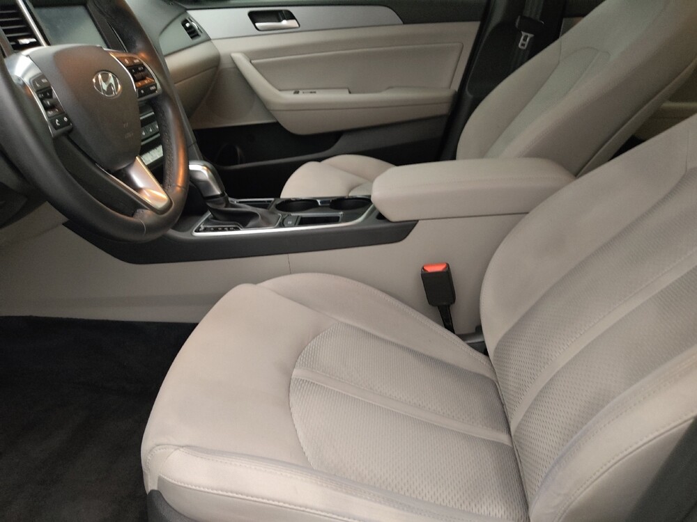 2018 Hyundai Sonata in Lakeland, FL 33815 - 18083798 17