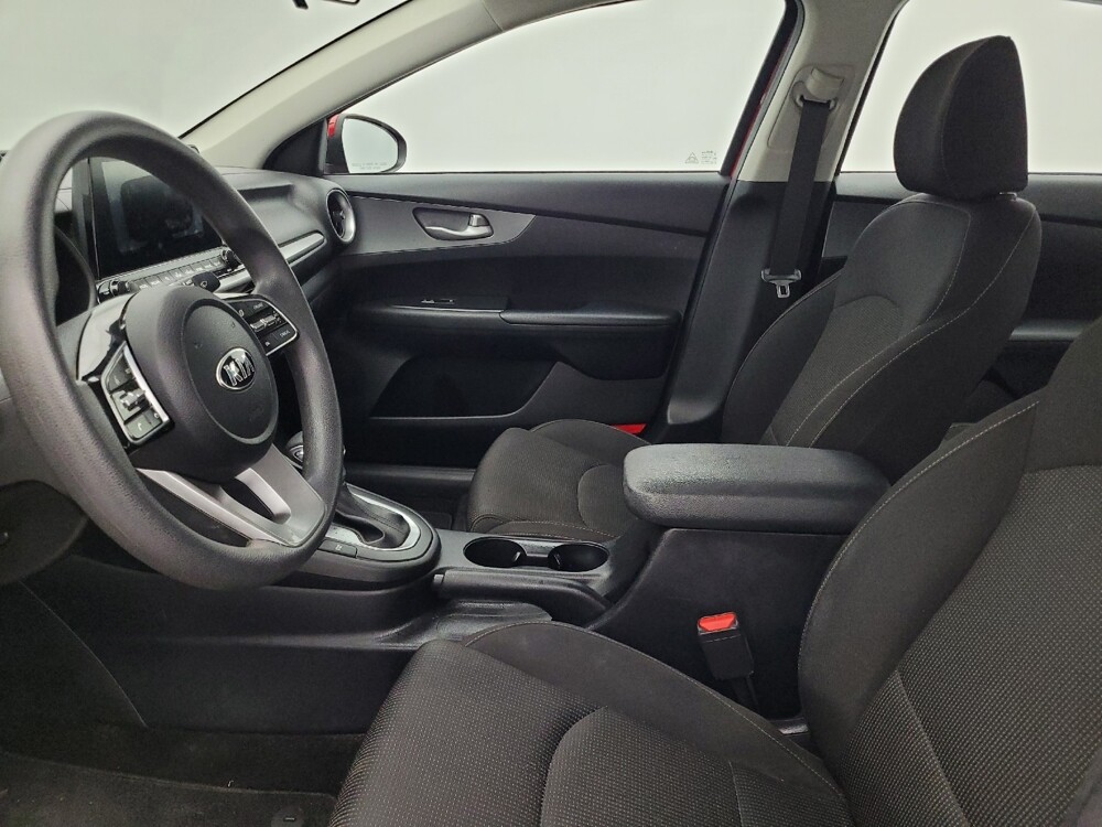 2019 Kia Forte in Lakeland, FL 33815 - 18083800 17