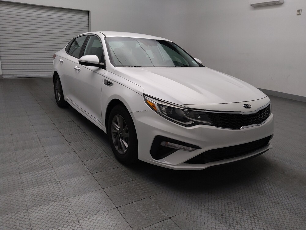 2020 Kia Optima in Fort Worth, TX 76116 - 18083808 13
