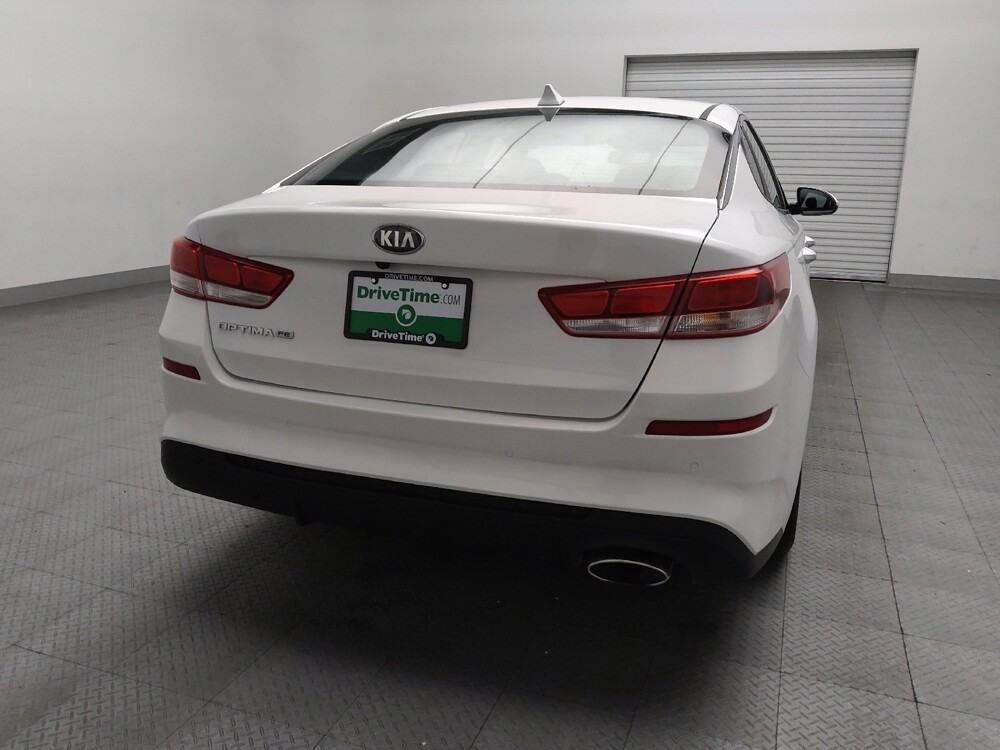 2020 Kia Optima in Fort Worth, TX 76116 - 18083808 7