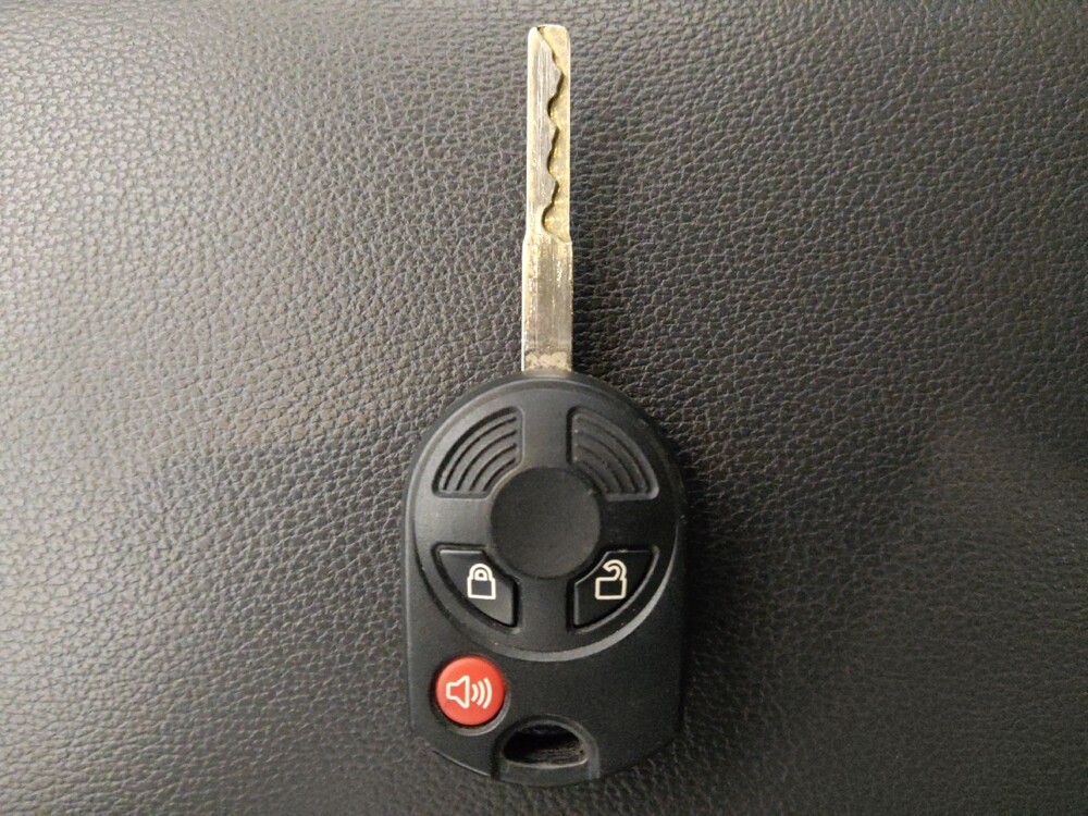 2018 Ford Escape in Houston, TX 77034 - 18083809 32