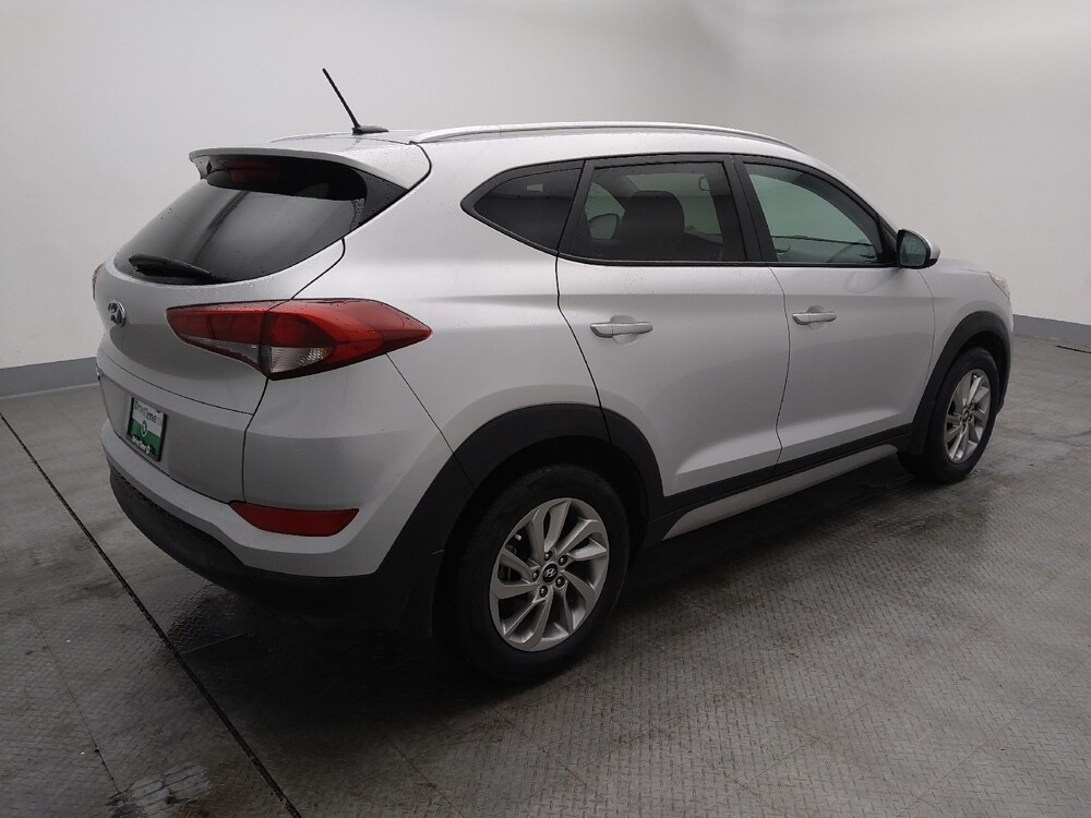 2017 Hyundai Tucson in St. Louis, MO 63136 - 18083812 10