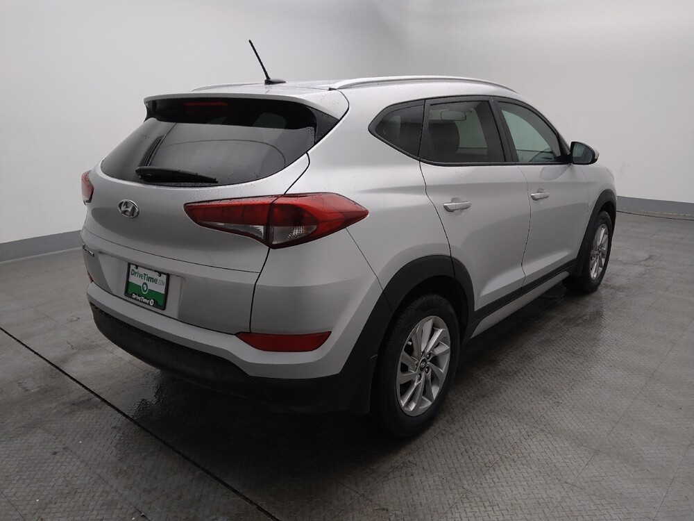 2017 Hyundai Tucson in St. Louis, MO 63136 - 18083812 9