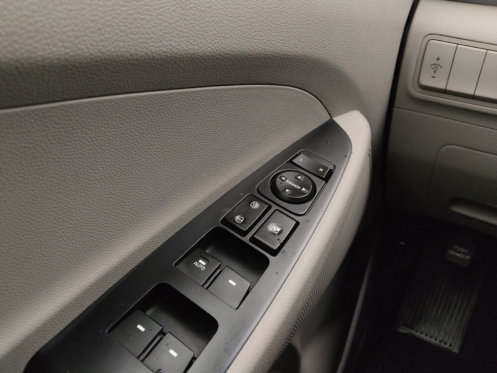 2017 Hyundai Tucson in St. Louis, MO 63136 - 18083812 27