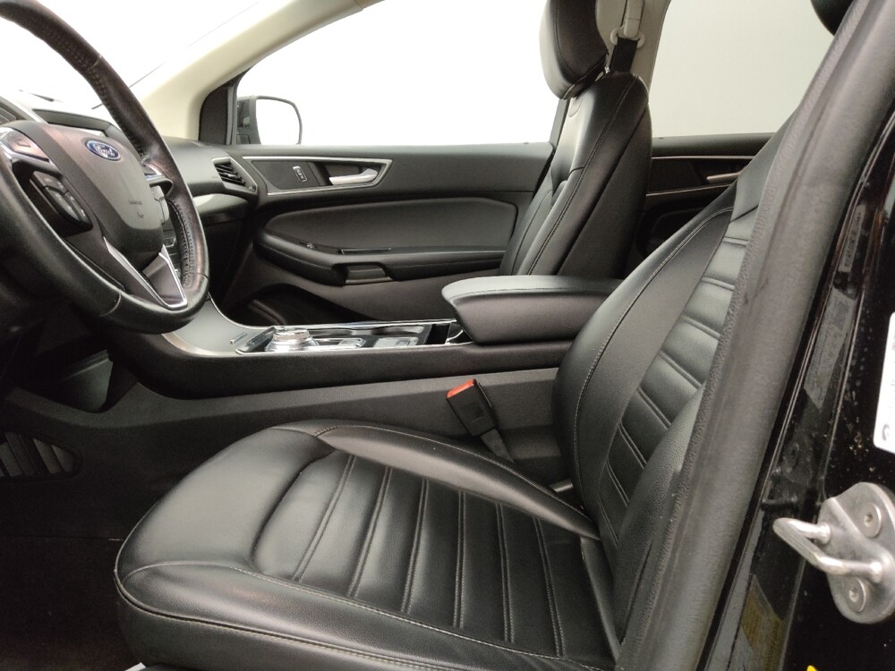 2019 Ford Edge in Tampa, FL 33612 - 18083818 17