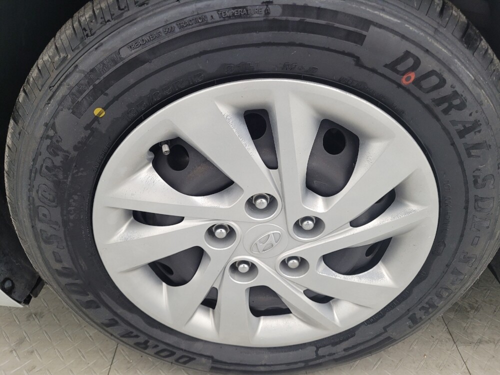 2019 Hyundai Elantra in Tampa, FL 33612 - 18083819 31