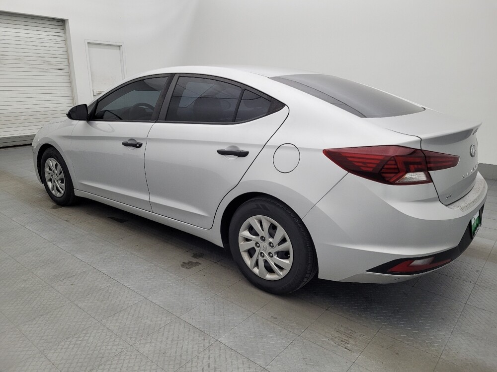 2019 Hyundai Elantra in Tampa, FL 33612 - 18083819 5
