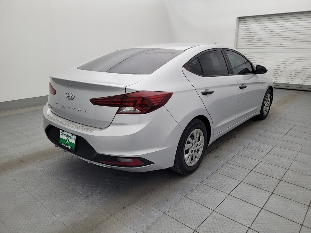 2019 Hyundai Elantra in Tampa, FL 33612 - 18083819 9