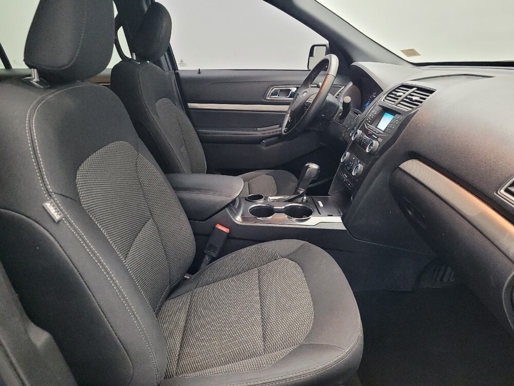 2019 Ford Explorer in Jacksonville, FL 32210 - 18083835 21