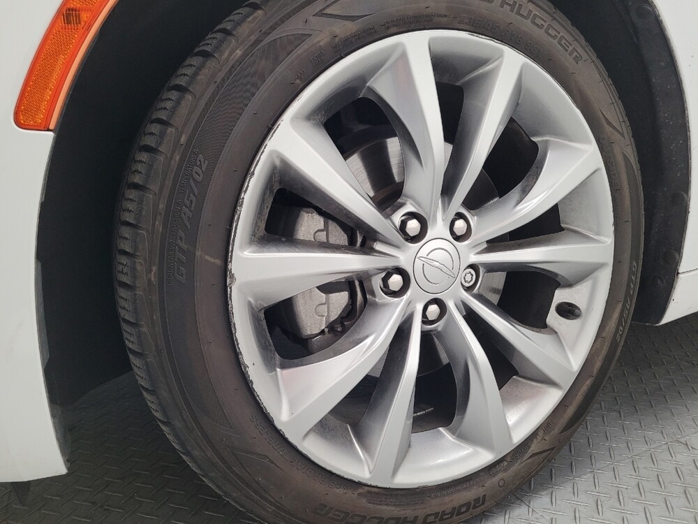 2016 Chrysler 200 in Montclair, CA 91763 - 18083849 31