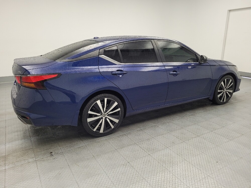 2020 Nissan Altima in Huntsville, AL 35816 - 18083863 10