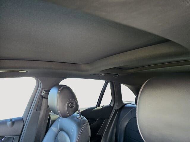 2018 Mercedes-Benz GLC 300 in Mesa, AZ 85212 - 18083886 15