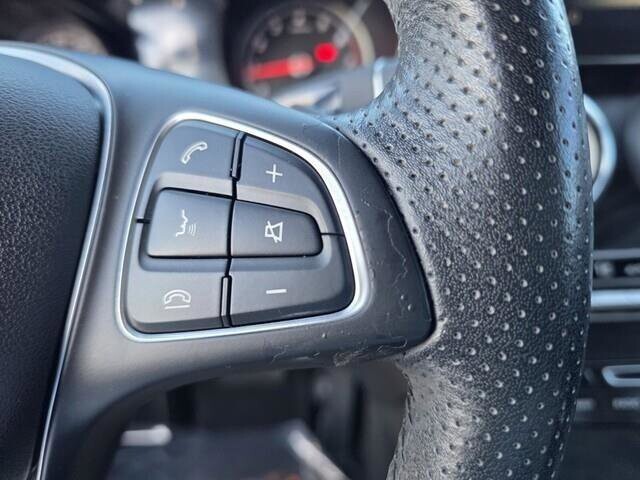 2018 Mercedes-Benz GLC 300 in Mesa, AZ 85212 - 18083886 26