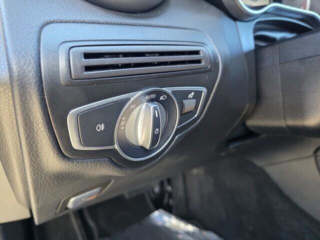 2018 Mercedes-Benz GLC 300 in Mesa, AZ 85212 - 18083886 52