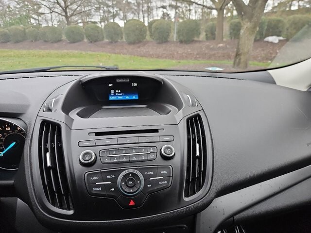 2017 Ford Escape in Virginia Beach, VA 23464 - 18083903 18