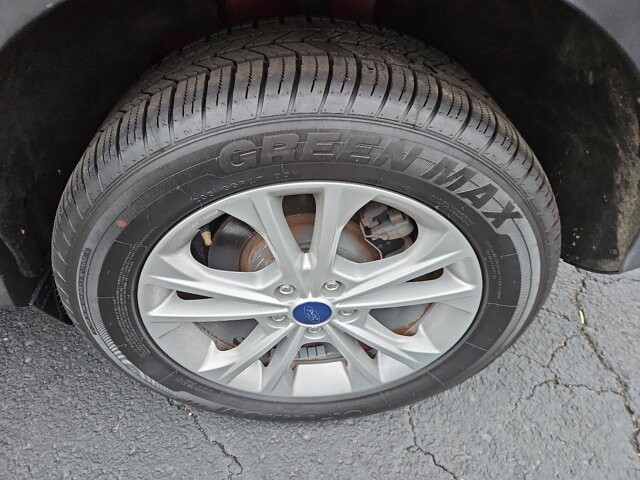 2017 Ford Escape in Virginia Beach, VA 23464 - 18083903 9