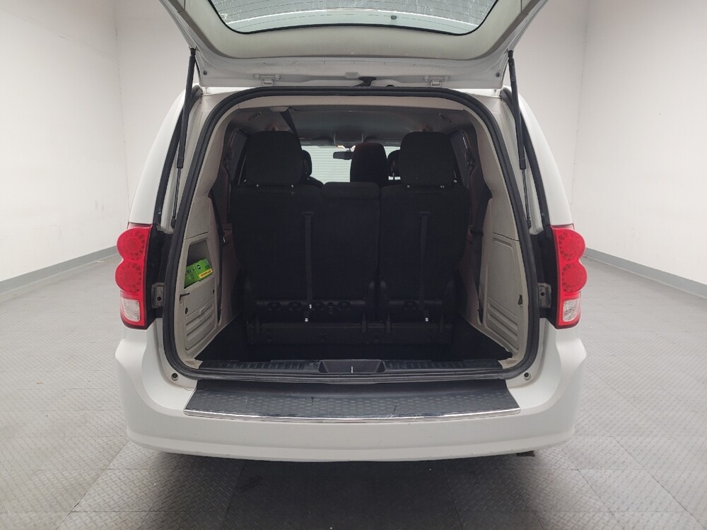 2015 Dodge Grand Caravan in Riverside, CA 92504 - 18083917 29