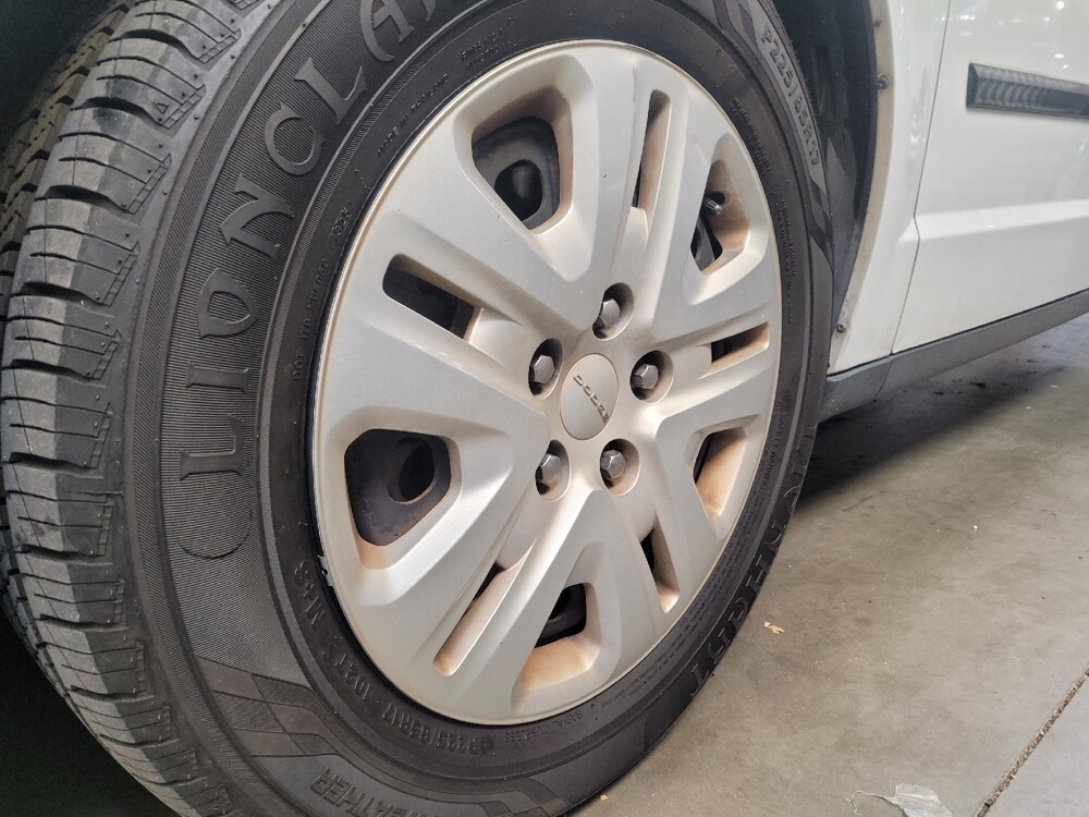 2015 Dodge Grand Caravan in Riverside, CA 92504 - 18083917 31