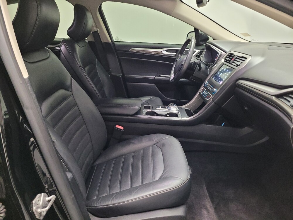 2017 Ford Fusion in Montclair, CA 91763 - 18083921 21
