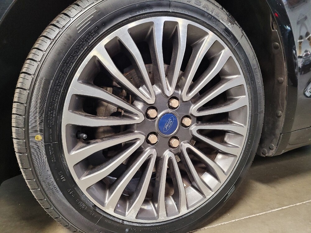 2017 Ford Fusion in Montclair, CA 91763 - 18083921 31