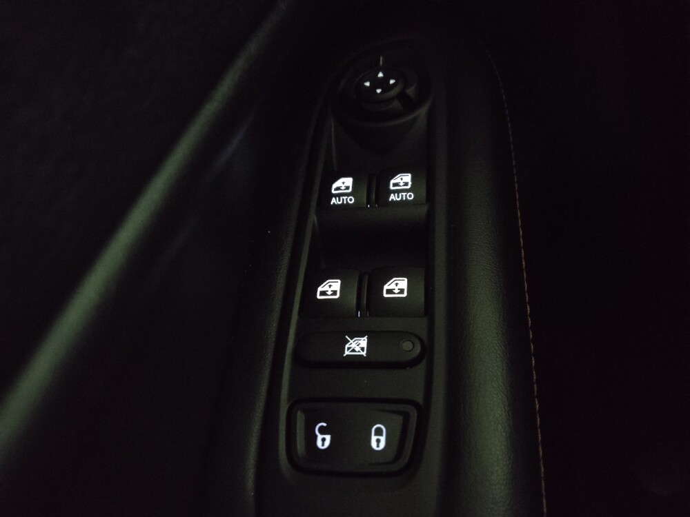 2019 Jeep Compass in Marietta, GA 30062 - 18083942 27