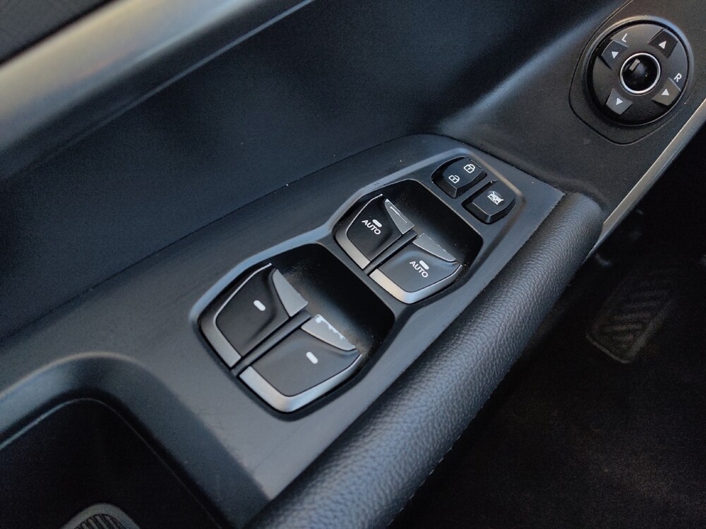 2017 Hyundai Santa Fe in Macon, GA 31210 - 18083945 27