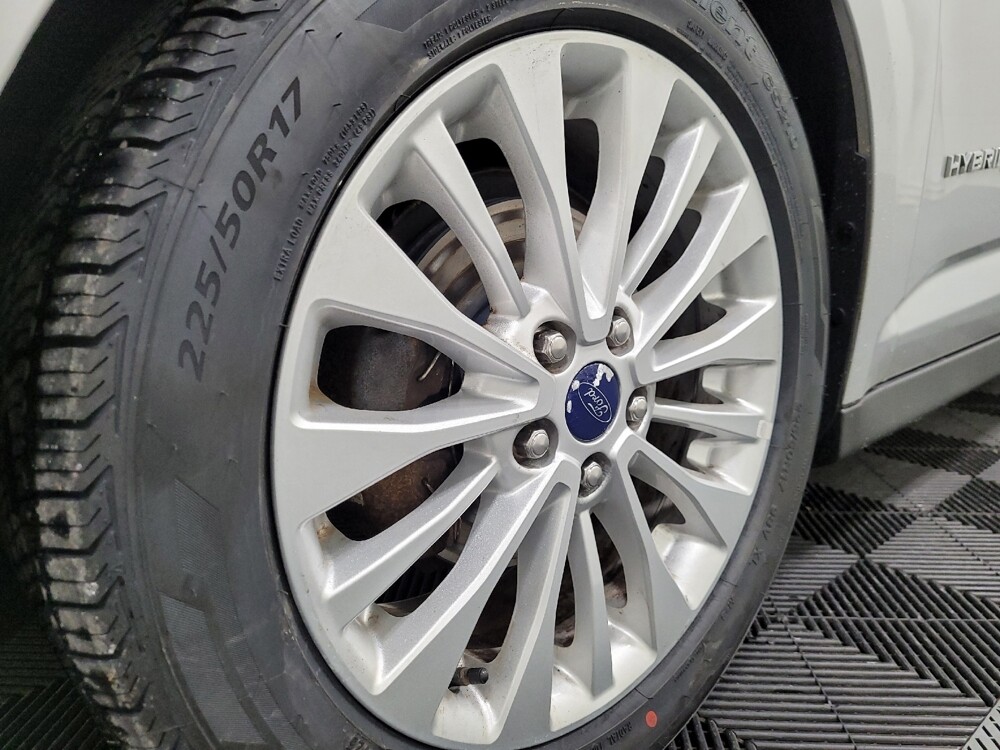 2017 Ford C-MAX in Allentown, PA 18103 - 18083946 31