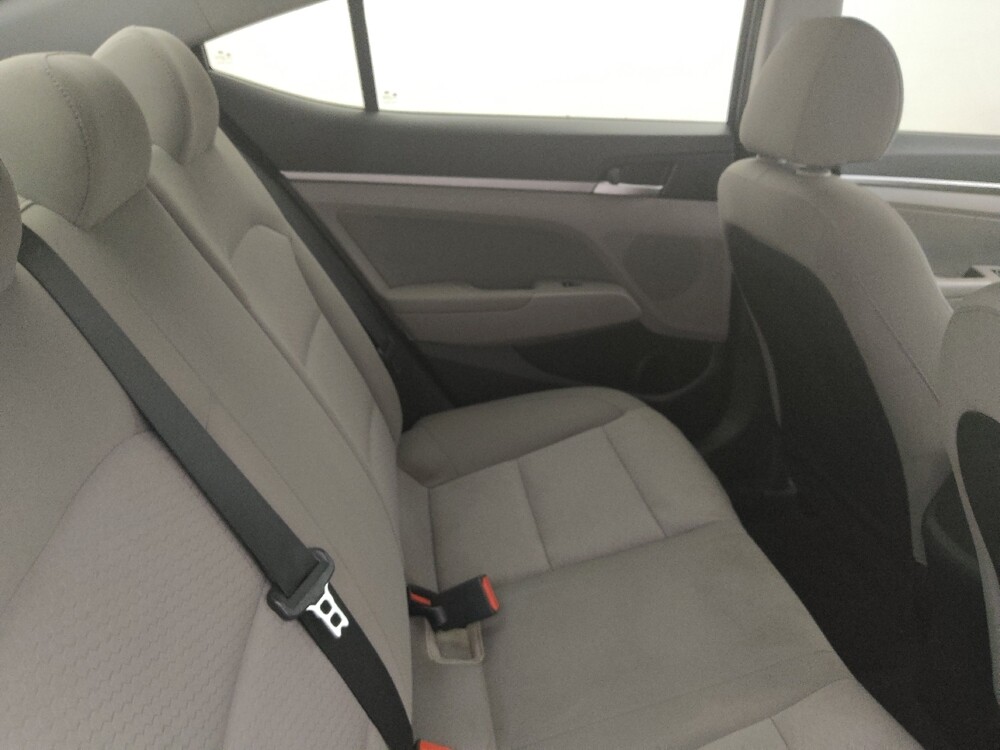 2020 Hyundai Elantra in Morrow, GA 30260 - 18083975 19