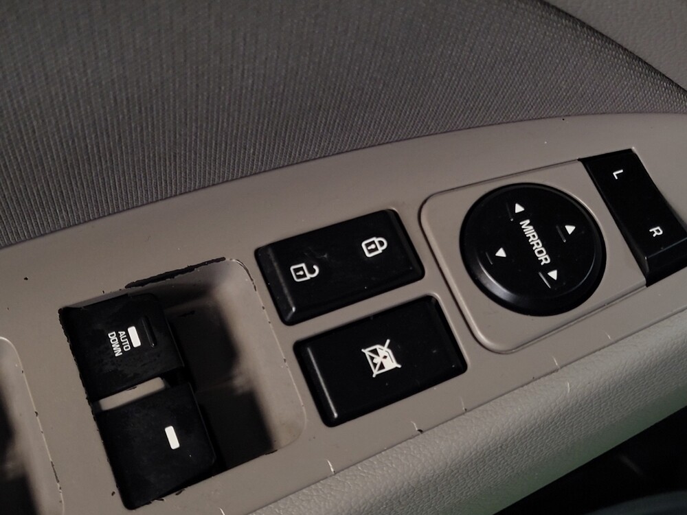 2020 Hyundai Elantra in Morrow, GA 30260 - 18083975 27